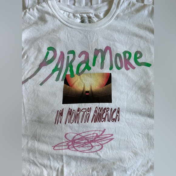Paramore official North American tour merch 2023 size XXL - Picture 2 of 5
